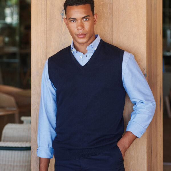 Sleeveless v-neck jumper Thumbnail